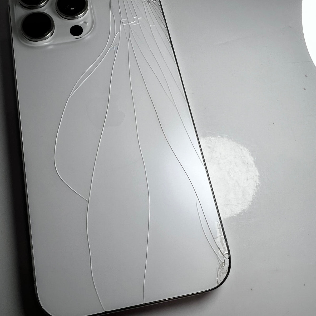 iPhone 16 Pro Max 256GB - White Titanium