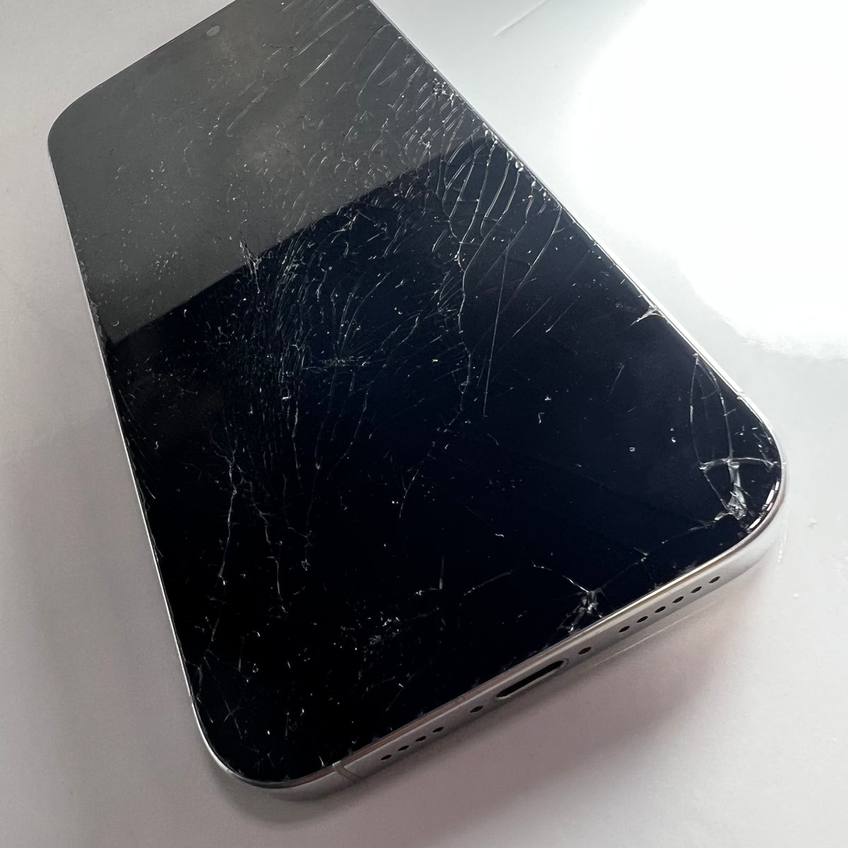 iPhone 16 Pro Max 256GB - White Titanium